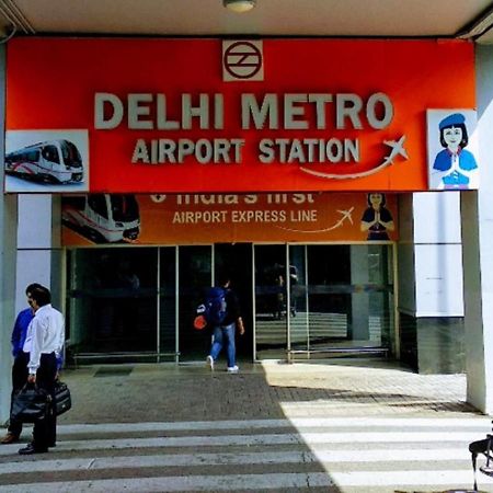 Del Fox Hotel, Delhi Airport ニューデリー エクステリア 写真
